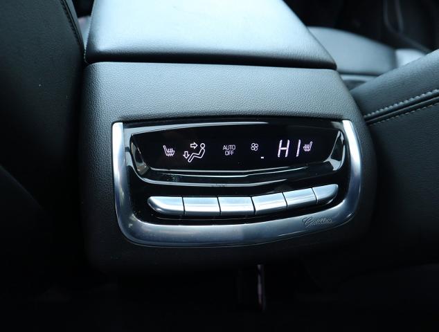 2023 Cadillac XT6 Vehicle Photo in DETROIT, MI 48207-4102