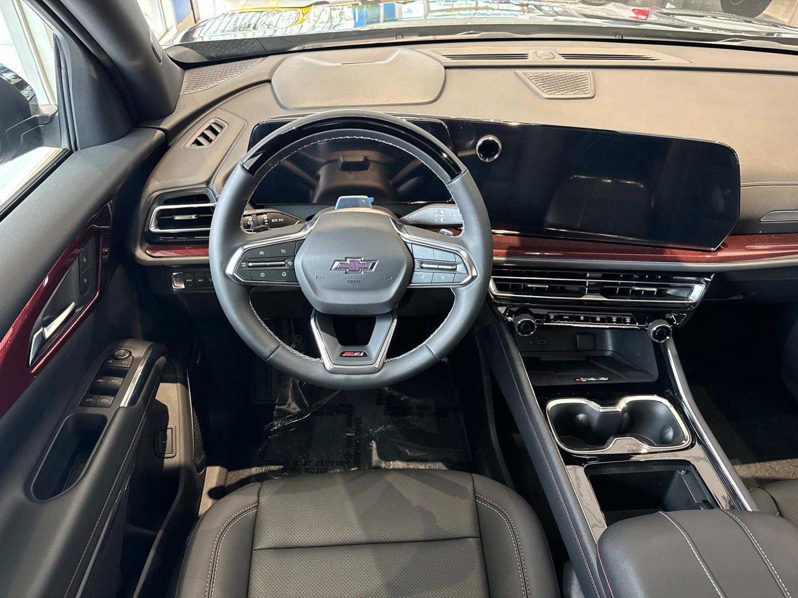 2025 Chevrolet Traverse Vehicle Photo in LOS ANGELES, CA 90007-3794