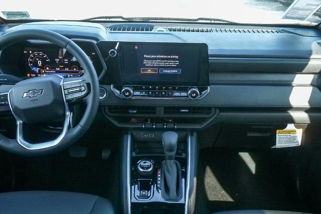 2025 Chevrolet Colorado Vehicle Photo in VENTURA, CA 93003-8585
