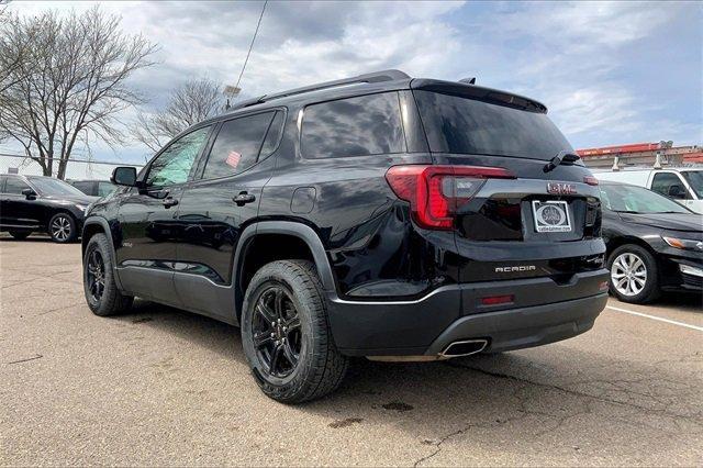 2023 GMC Acadia Vehicle Photo in TOPEKA, KS 66609-0000