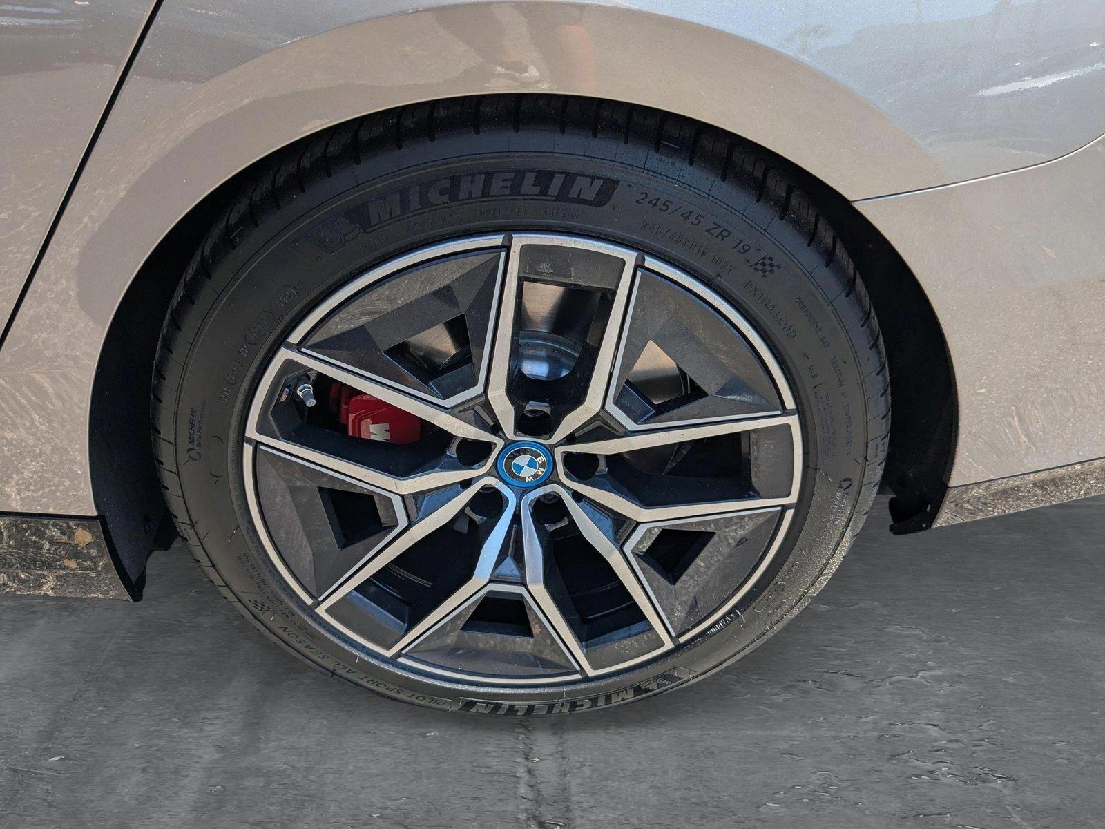 2024 BMW i5 Vehicle Photo in Tampa, FL 33614