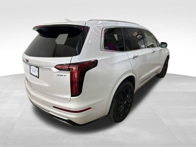 2022 Cadillac XT6 Vehicle Photo in MEDINA, OH 44256-9631