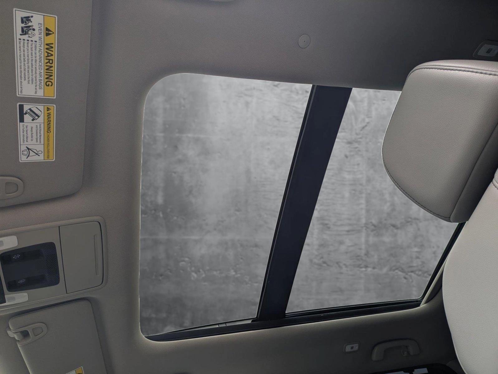 2025 Honda Pilot Vehicle Photo in Valencia, CA 91355-1794