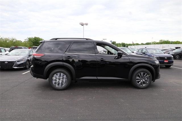 2025 Nissan Pathfinder Vehicle Photo in Hazelwood, MO 63042