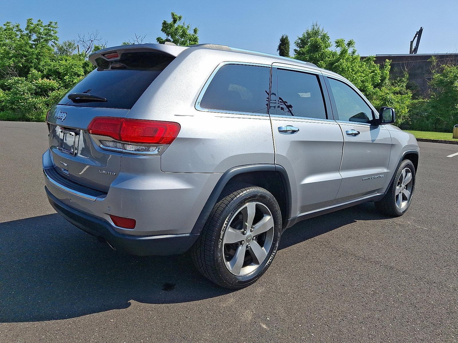 2015 Jeep Grand Cherokee Vehicle Photo in Trevose, PA 19053
