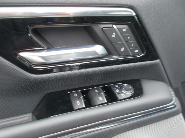 2025 GMC Sierra EV Vehicle Photo in LOWELL, MA 01852-4336
