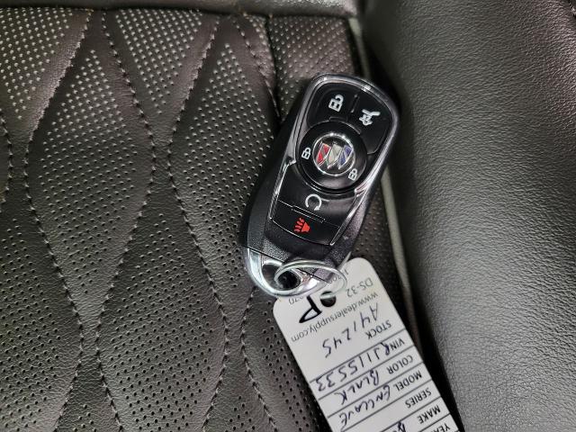 2024 Buick Enclave Vehicle Photo in NEENAH, WI 54956-2243