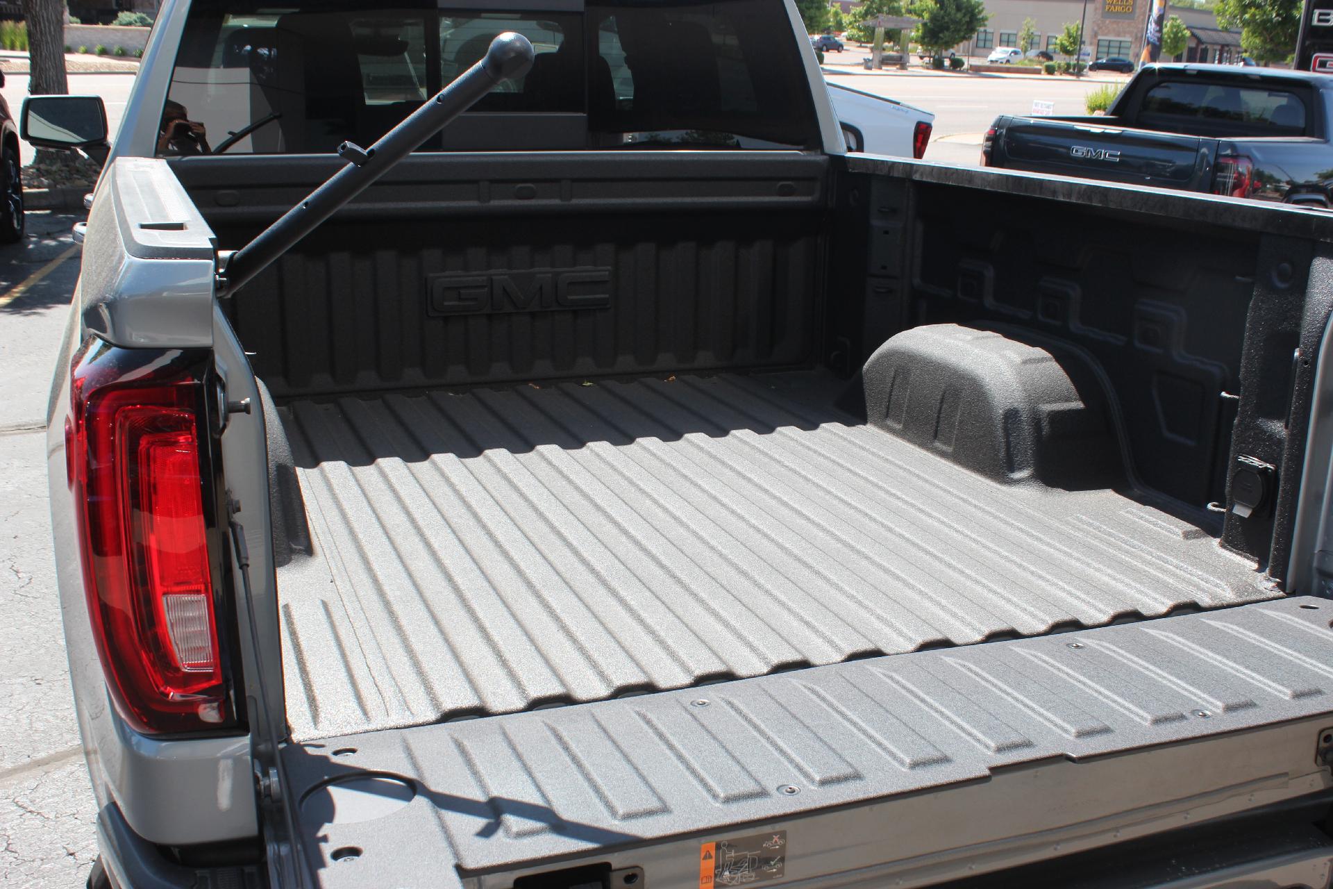 2025 GMC Sierra 1500 Vehicle Photo in AURORA, CO 80012-4011