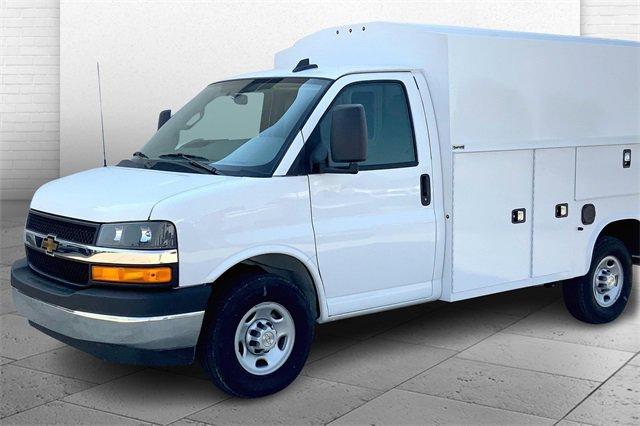 2024 Chevrolet Express Commercial Cutaway Vehicle Photo in TOPEKA, KS 66609-0000