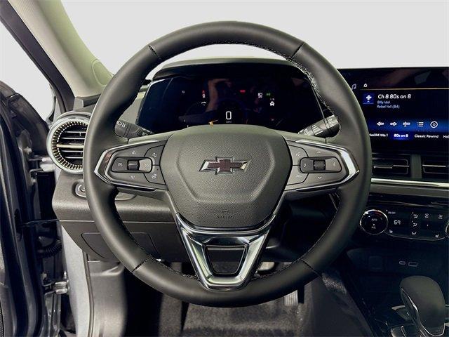 2025 Chevrolet Trax Vehicle Photo in PUYALLUP, WA 98371-4149