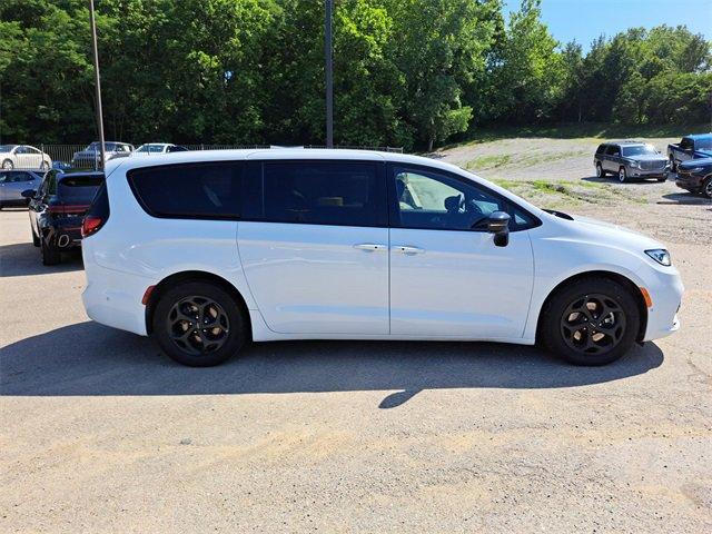 2024 Chrysler Pacifica Vehicle Photo in MILFORD, OH 45150-1684