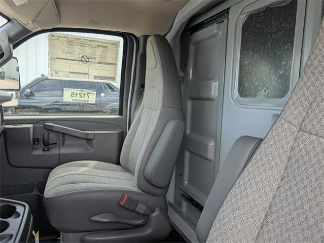 2025 Chevrolet Express Commercial Cutaway Vehicle Photo in ENGLEWOOD, CO 80113-6708