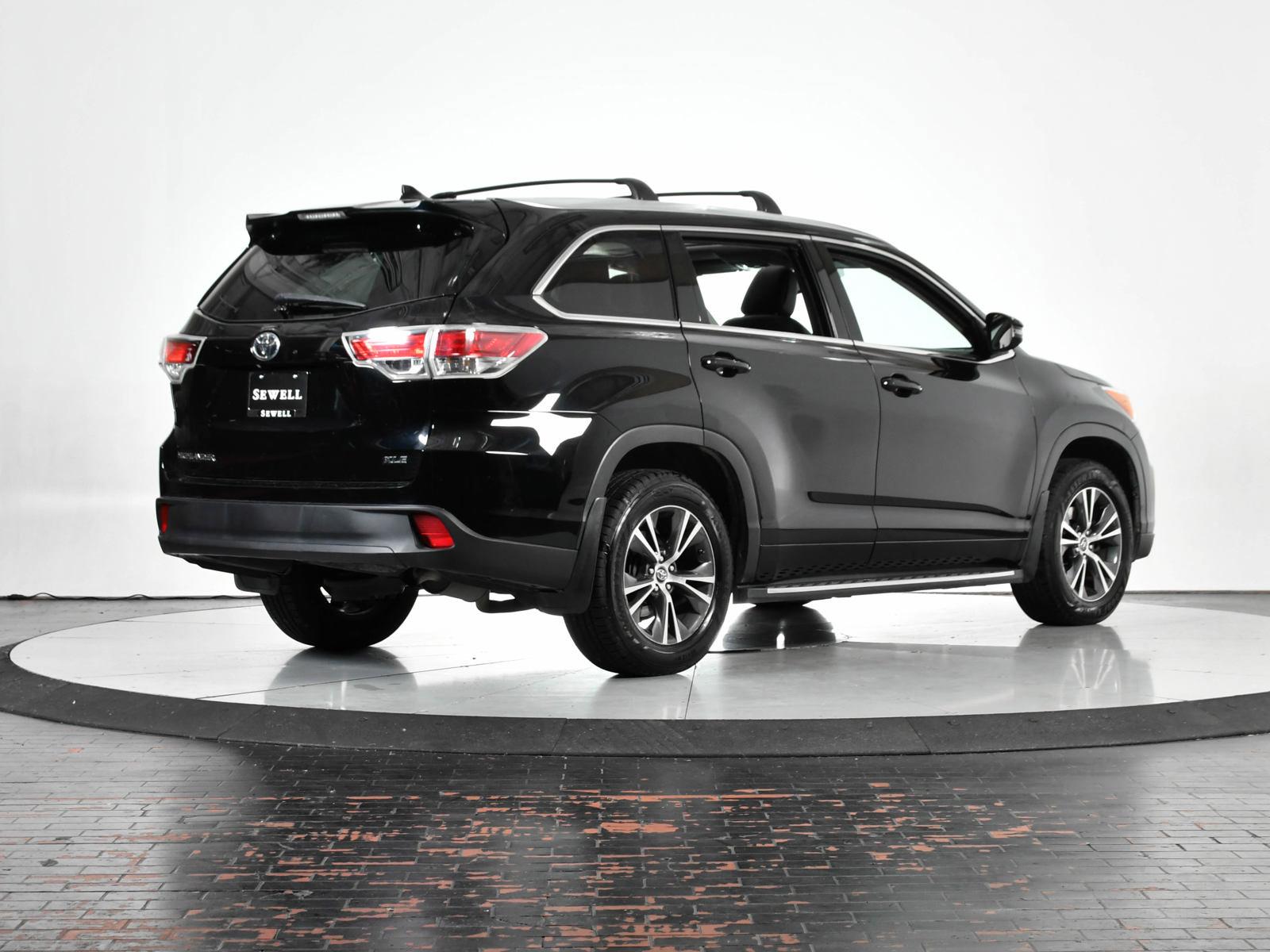 2016 Toyota Highlander Vehicle Photo in DALLAS, TX 75235