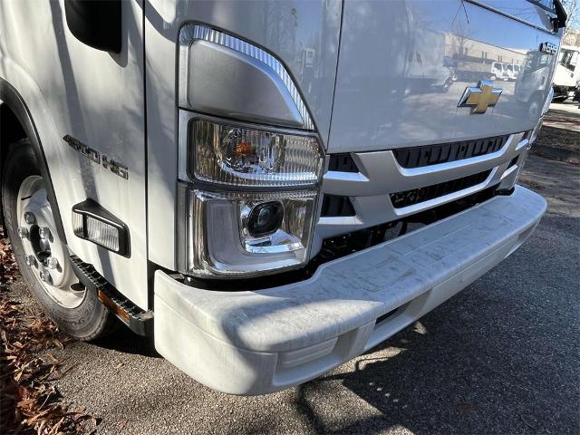 2024 Chevrolet Low Cab Forward 4500 Vehicle Photo in ALCOA, TN 37701-3235