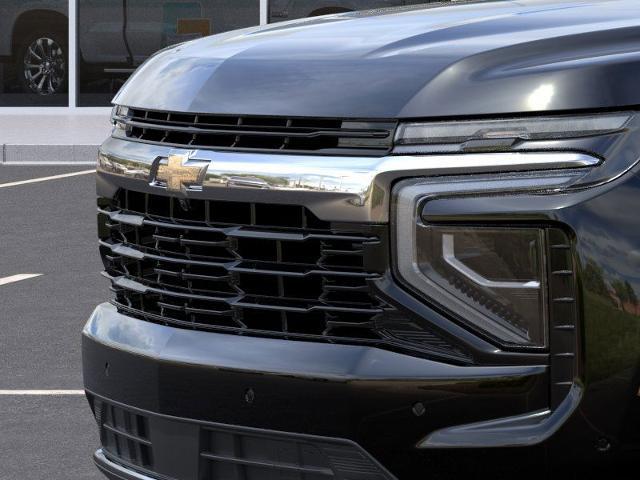 2025 Chevrolet Suburban Vehicle Photo in DENVER, CO 80221-3610