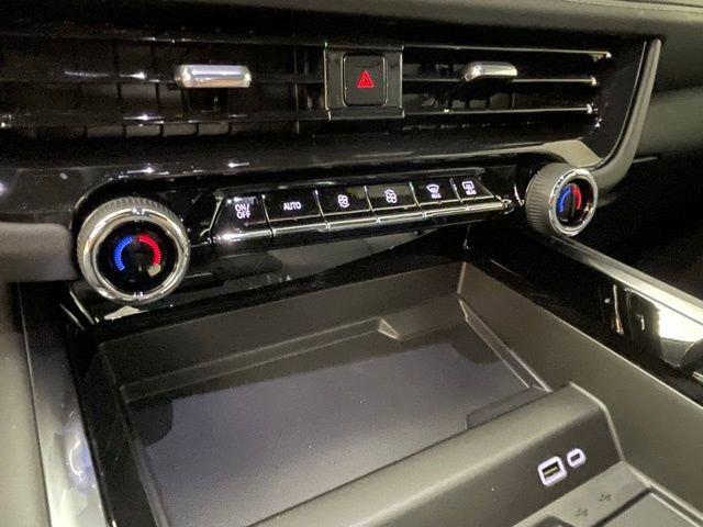 2025 Chevrolet Tahoe Vehicle Photo in PHOENIX, AZ 85014-3381
