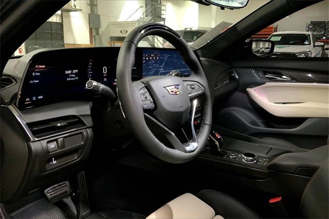 2025 Cadillac CT5 Vehicle Photo in KANSAS CITY, MO 64114-4545