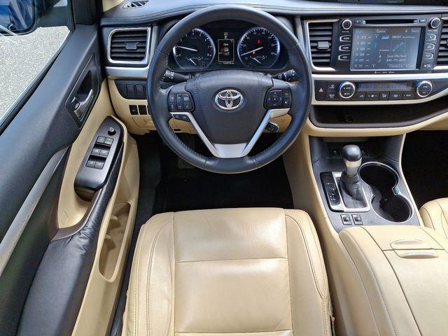 2016 Toyota Highlander Vehicle Photo in DANBURY, CT 06810-5034