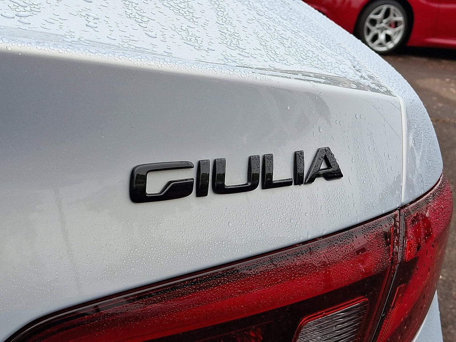 2021 Alfa Romeo Giulia Vehicle Photo in Willow Grove, PA 19090