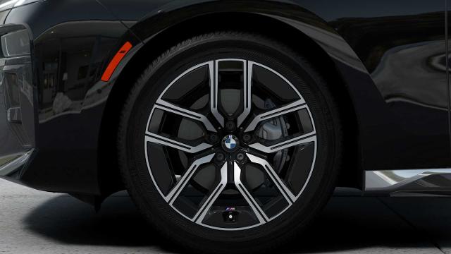 2025 BMW 740i xDrive Vehicle Photo in GRAPEVINE, TX 76051