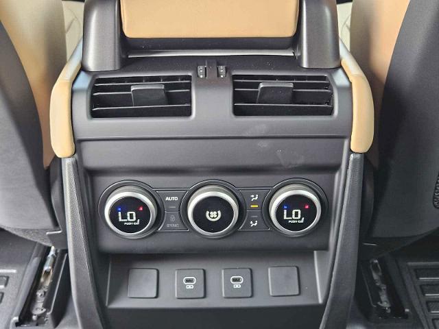2025 Defender Vehicle Photo in AUSTIN, TX 78717