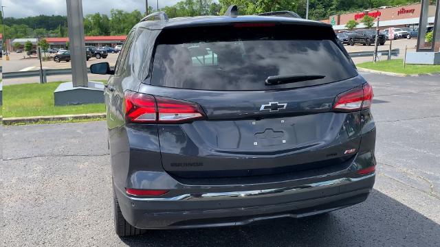 2022 Chevrolet Equinox Vehicle Photo in MOON TOWNSHIP, PA 15108-2571