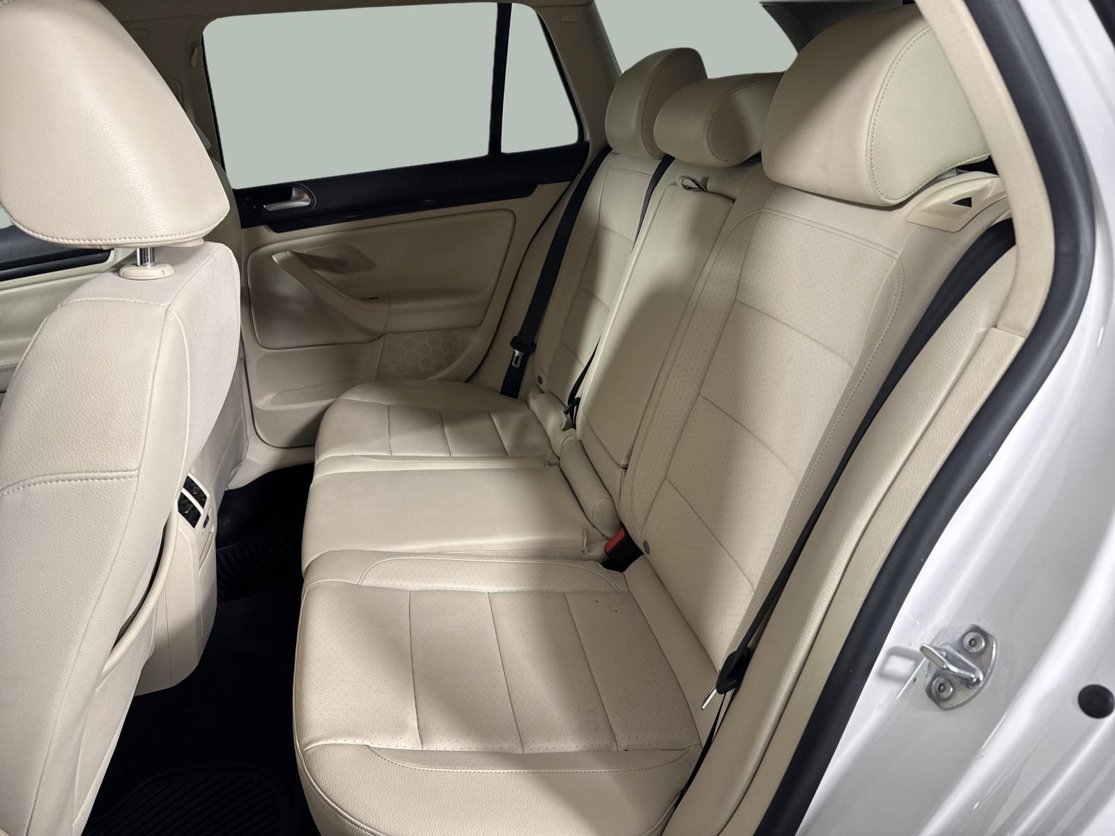 2013 Volkswagen Jetta SportWagen Vehicle Photo in Georgetown, TX 78626