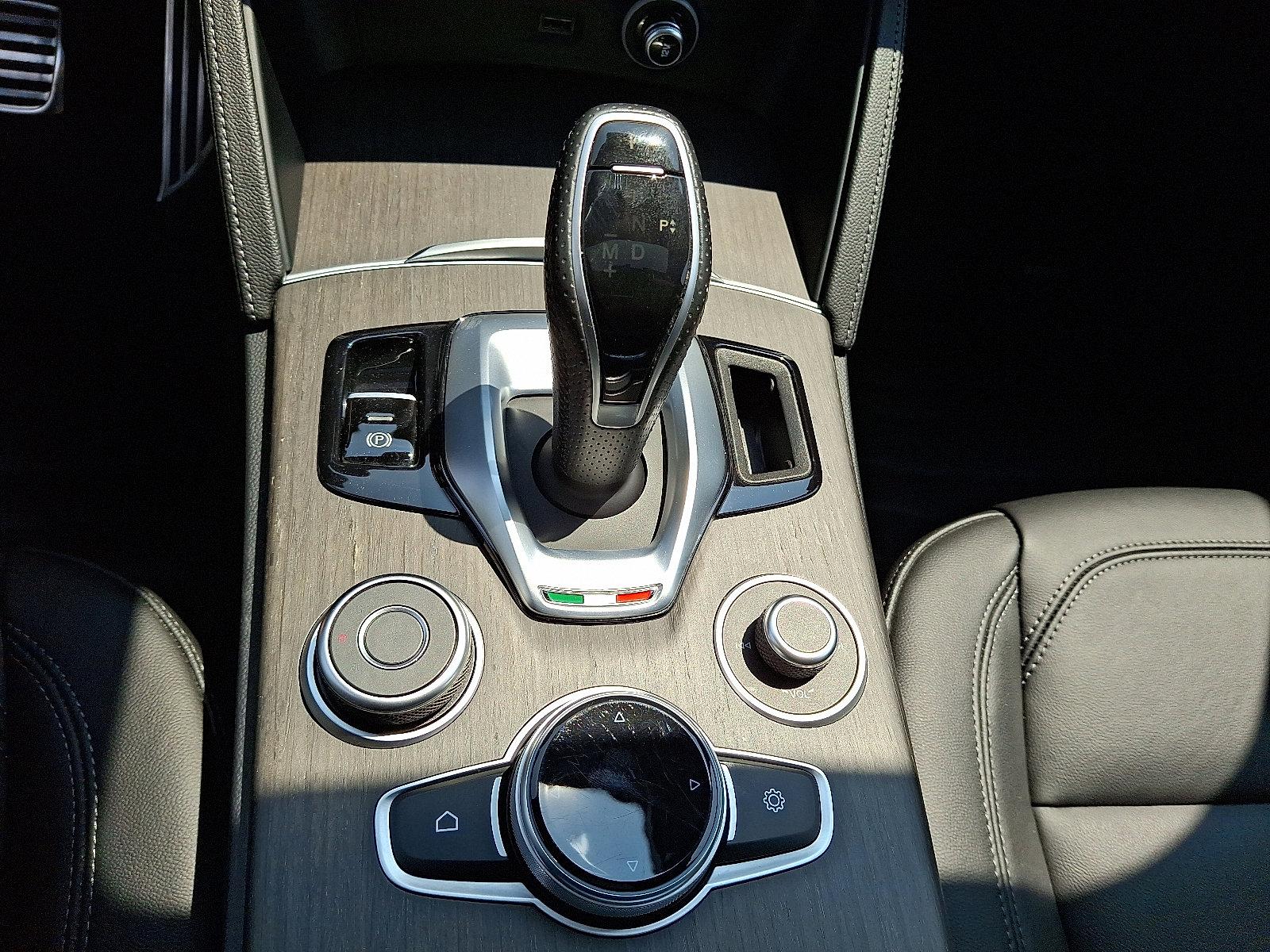 2022 Alfa Romeo Stelvio Vehicle Photo in Willow Grove, PA 19090