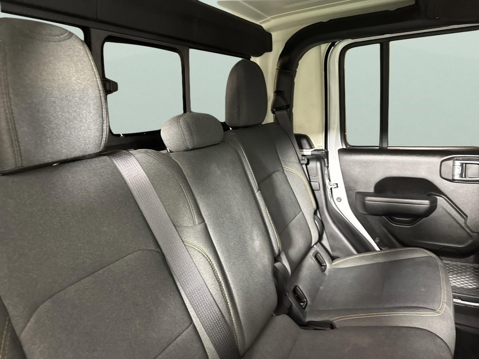 2024 Jeep Gladiator Vehicle Photo in GEORGETOWN, TX 78626-7508