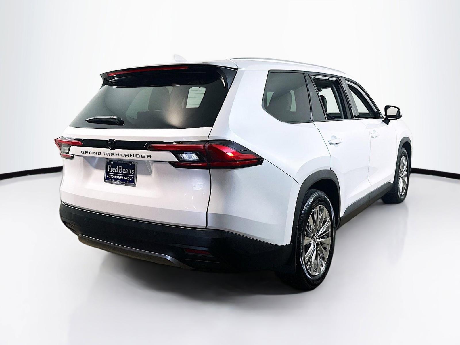 2024 Toyota Grand Highlander Vehicle Photo in Langhorne, PA 19047