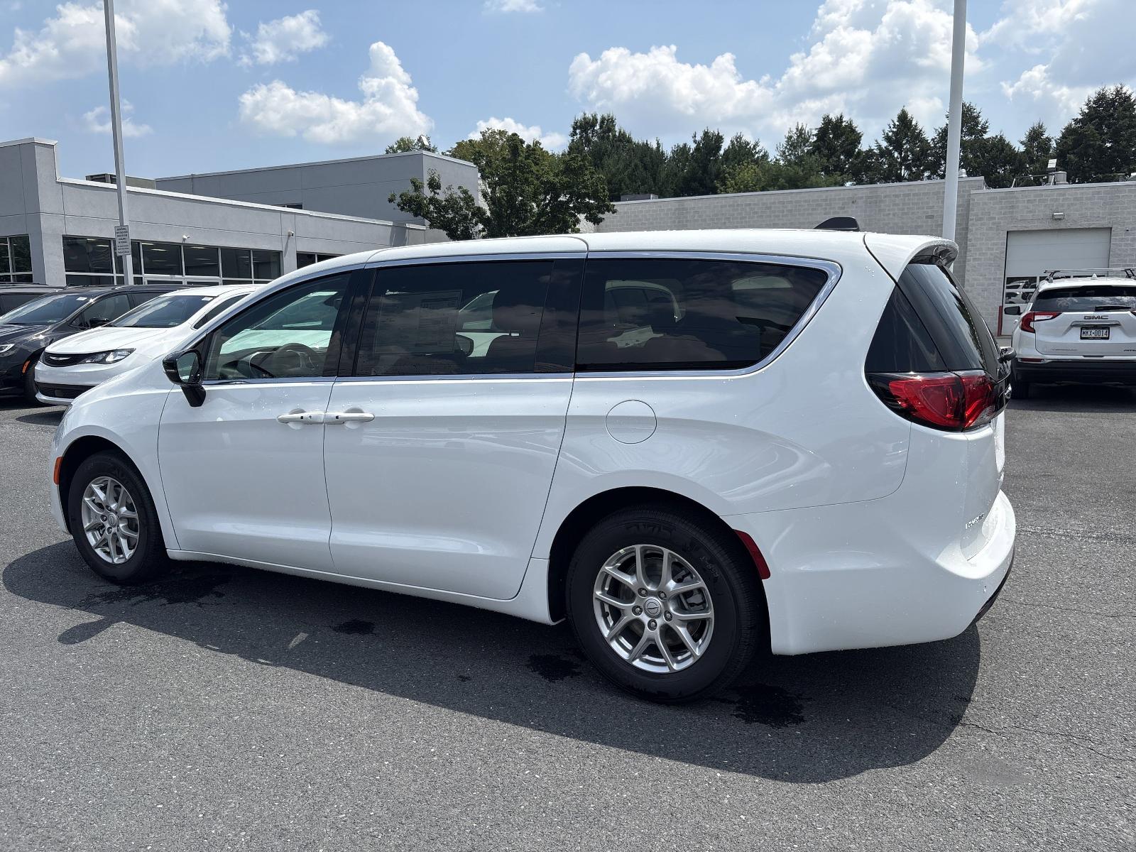 2025 Chrysler Voyager Vehicle Photo in Mechanicsburg, PA 17050-1707