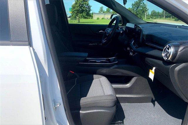 2025 Chevrolet Equinox Vehicle Photo in TOPEKA, KS 66609-0000