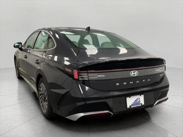 2025 Hyundai SONATA Hybrid Vehicle Photo in Appleton, WI 54913