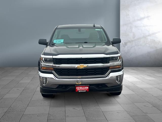 Used 2018 Chevrolet Silverado 1500 LT with VIN 3GCUKREC4JG122229 for sale in Sioux Falls, SD