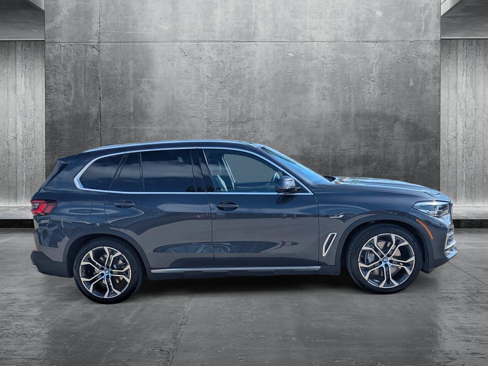 2022 BMW X5 xDrive45e Vehicle Photo in Delray Beach, FL 33444