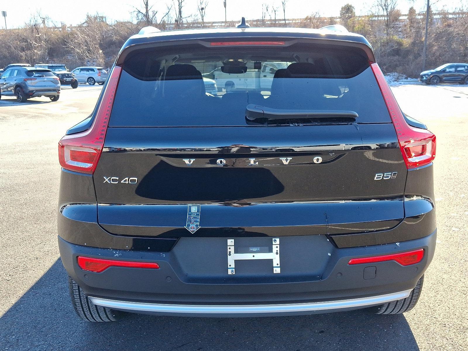2025 Volvo XC40 Vehicle Photo in Trevose, PA 19053