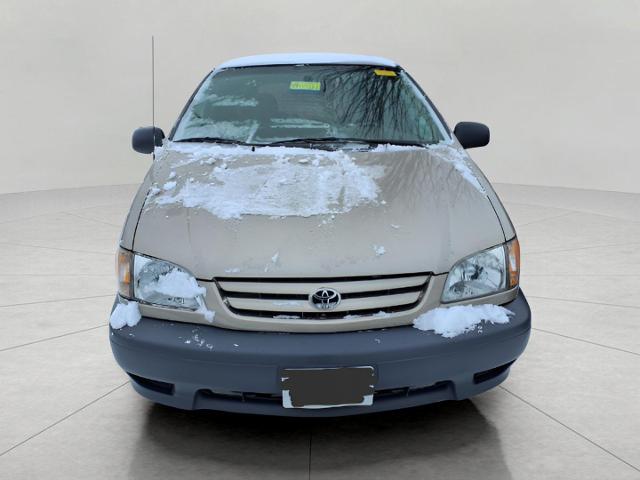 2002 Toyota Sienna Vehicle Photo in Oshkosh, WI 54904