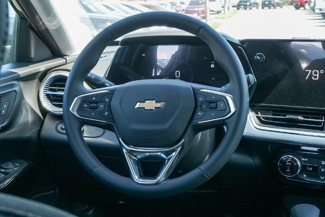 2025 Chevrolet Trax Vehicle Photo in VENTURA, CA 93003-8585