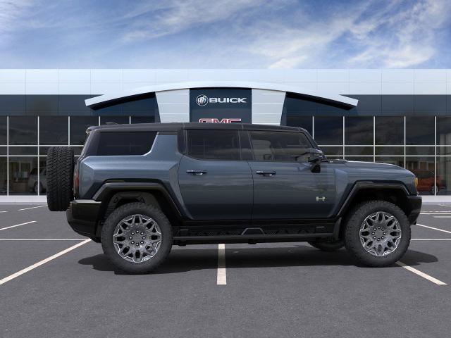 2025 GMC HUMMER EV SUV Vehicle Photo in MEDINA, OH 44256-9631