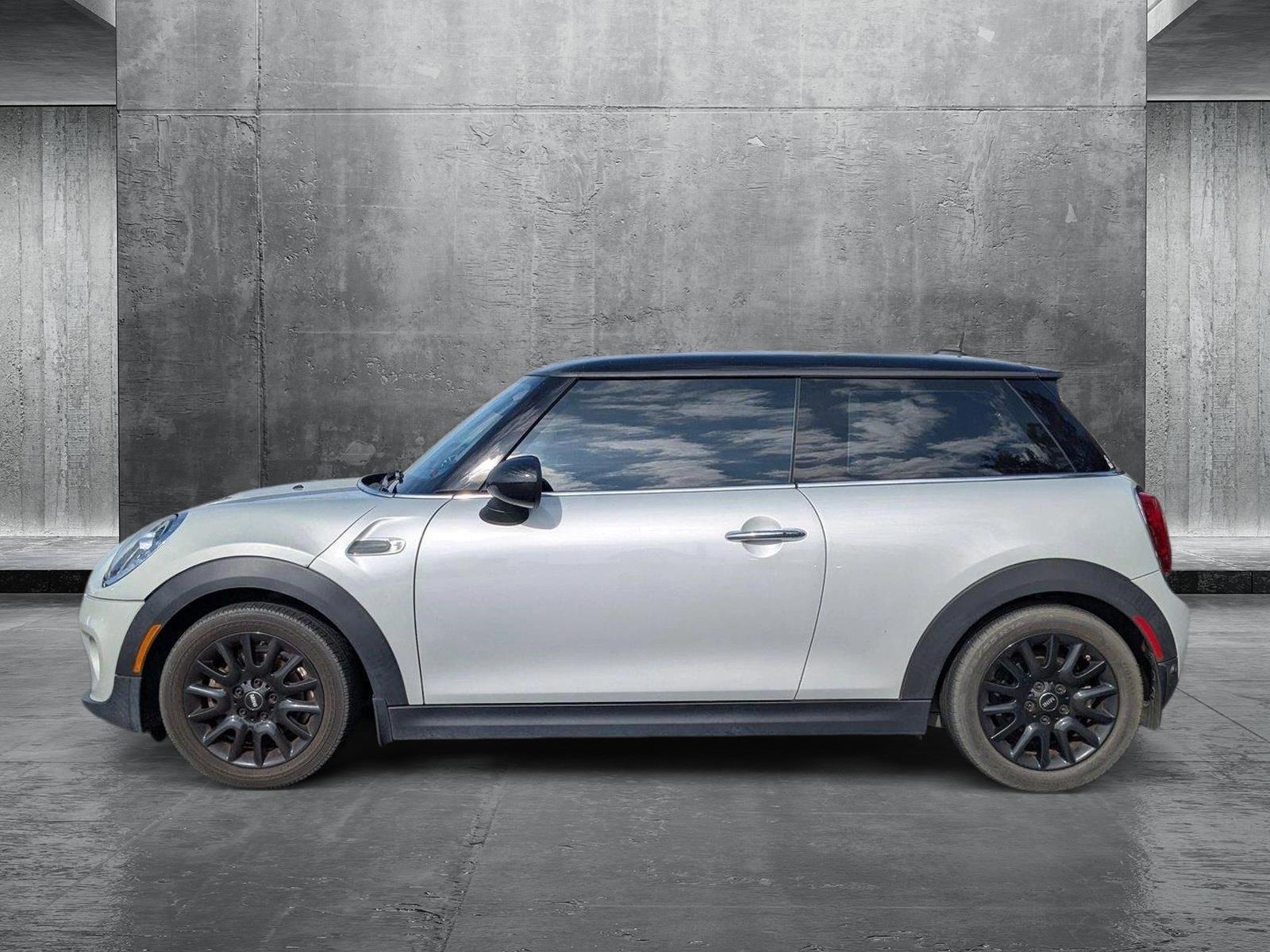 2019 MINI Cooper Hardtop 2 Door Vehicle Photo in Panama City, FL 32401