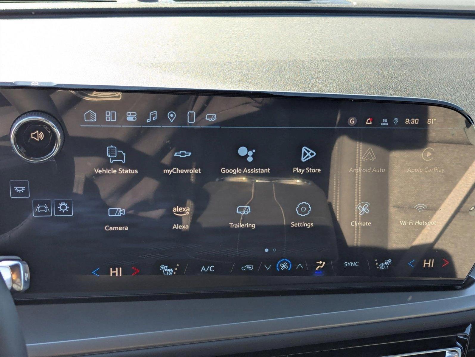 2025 Chevrolet Traverse Vehicle Photo in PEMBROKE PINES, FL 33024-6534