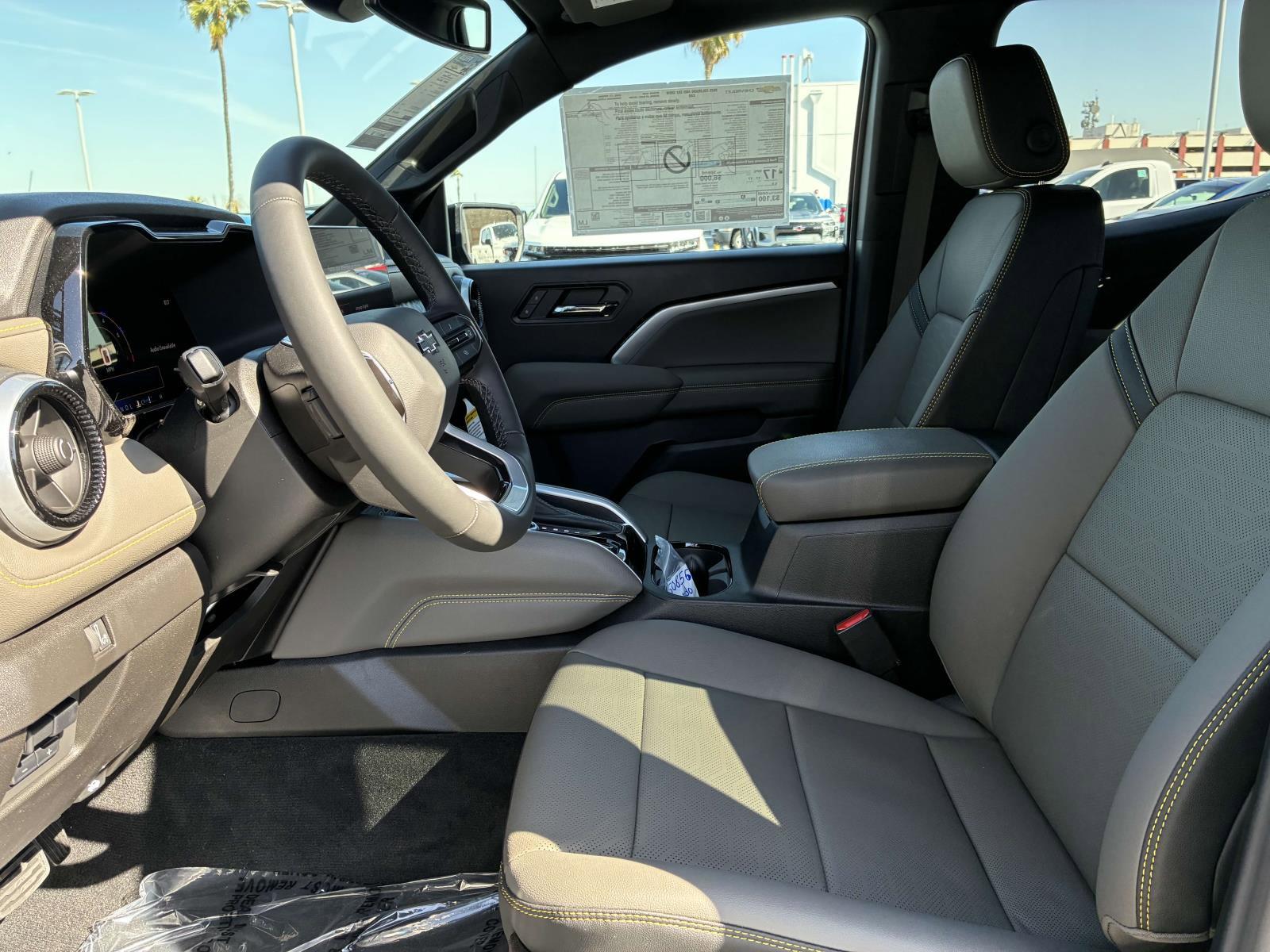 2025 Chevrolet Colorado Vehicle Photo in LOS ANGELES, CA 90007-3794