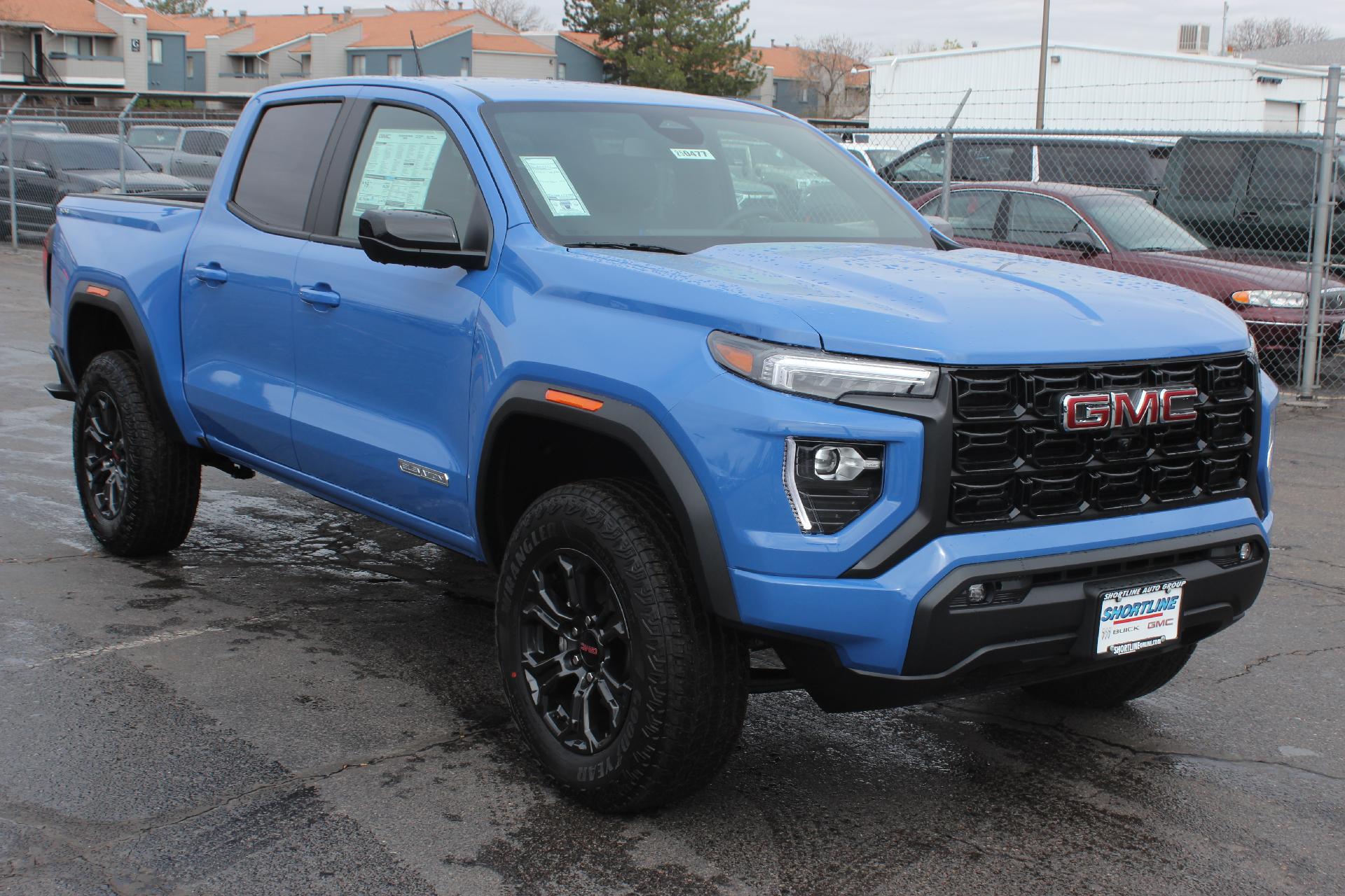 2025 GMC Canyon Vehicle Photo in AURORA, CO 80012-4011