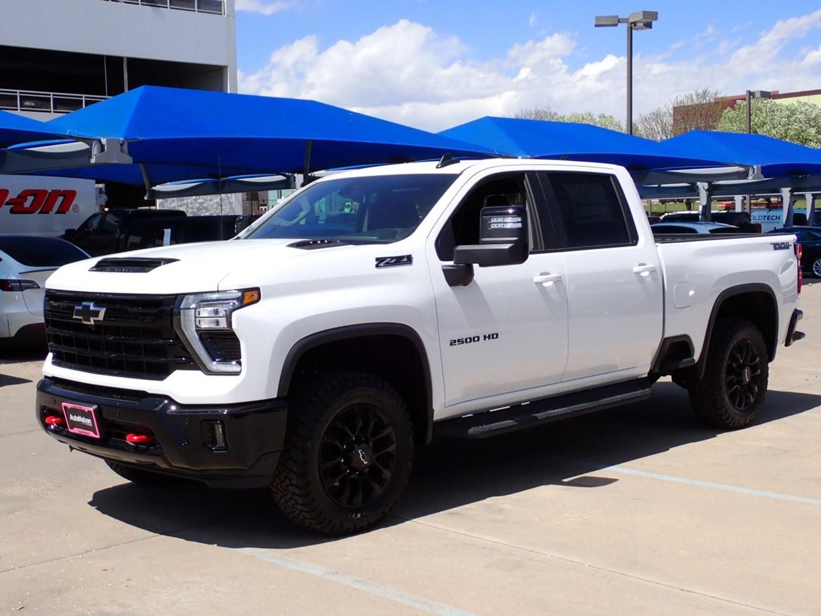 2025 Chevrolet Silverado 2500 HD Vehicle Photo in DENVER, CO 80221-3610