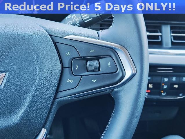 2025 Chevrolet Trax Vehicle Photo in GREEN BAY, WI 54304-5303