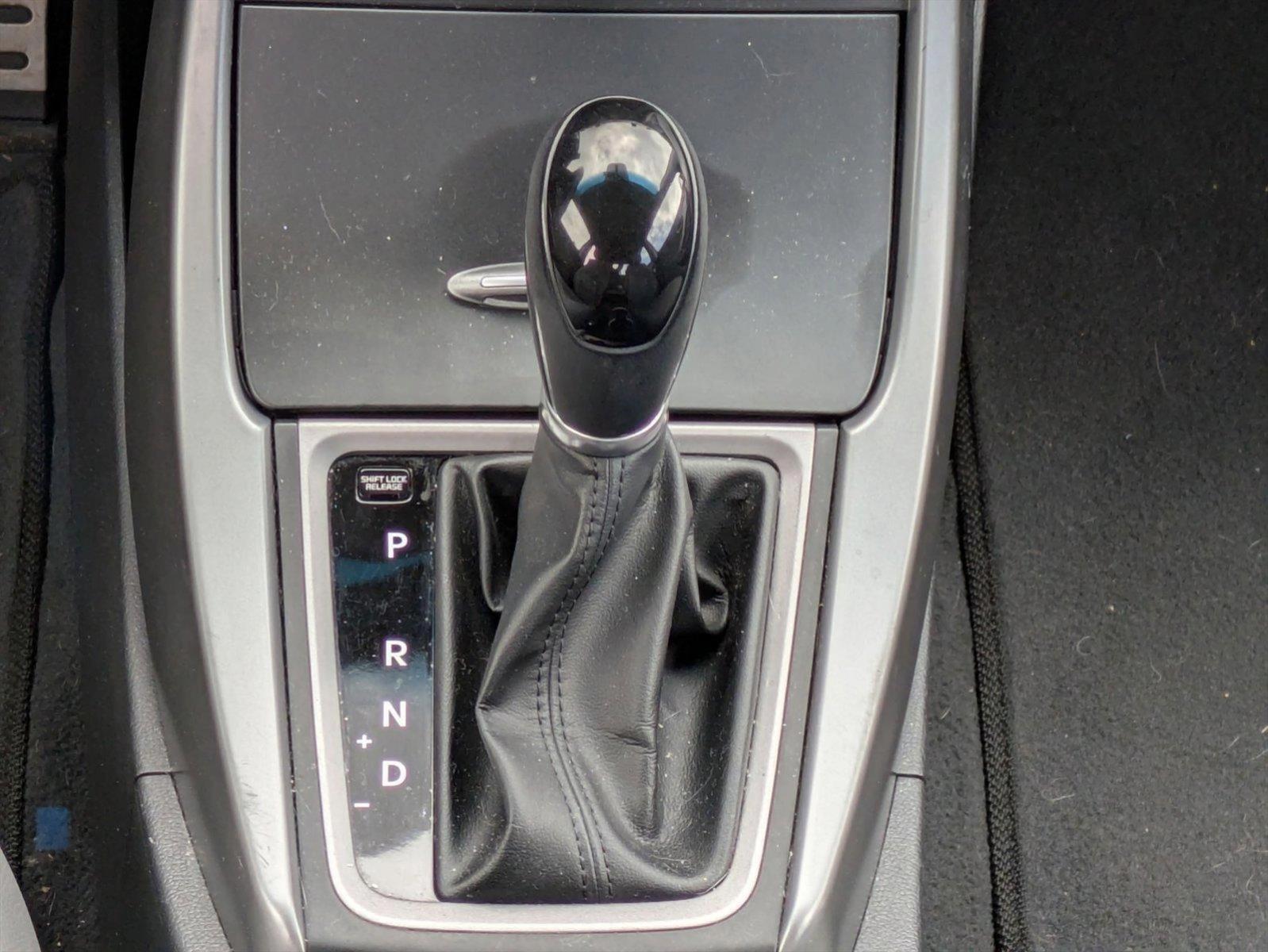 2014 Hyundai ELANTRA Vehicle Photo in Valencia, CA 91355-1794