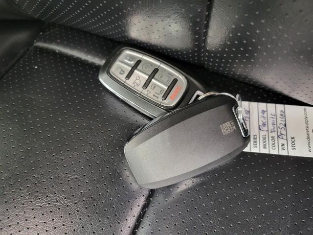 2023 Chrysler Pacifica Vehicle Photo in Green Bay, WI 54304