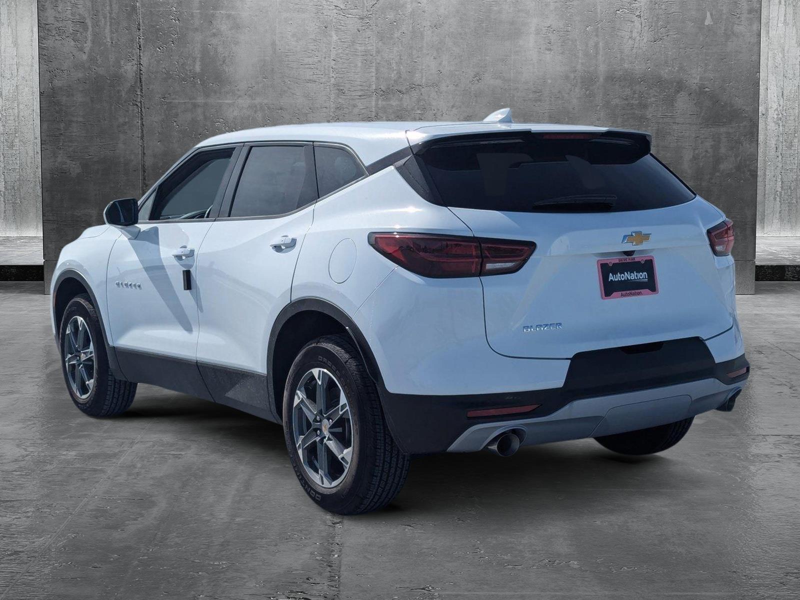 2025 Chevrolet Blazer Vehicle Photo in PEMBROKE PINES, FL 33024-6534