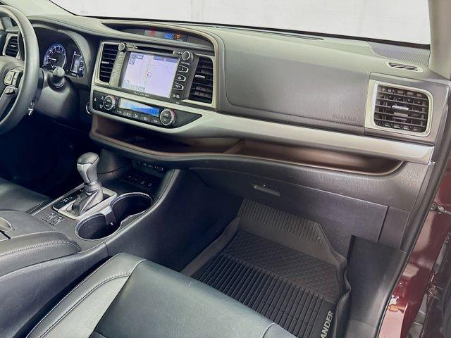 2019 Toyota Highlander Vehicle Photo in Flemington, NJ 08822