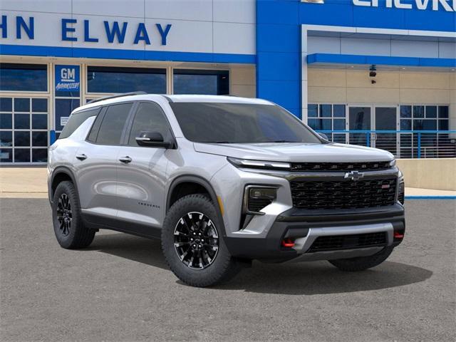 2025 Chevrolet Traverse Vehicle Photo in ENGLEWOOD, CO 80113-6708